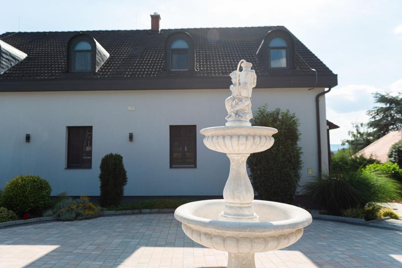 Katzer Villa Badacsonytördemic المظهر الخارجي الصورة